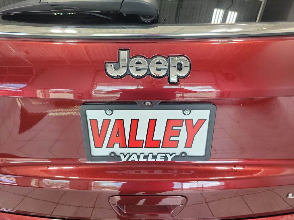 Used 2022 Jeep Compass Limited image 11