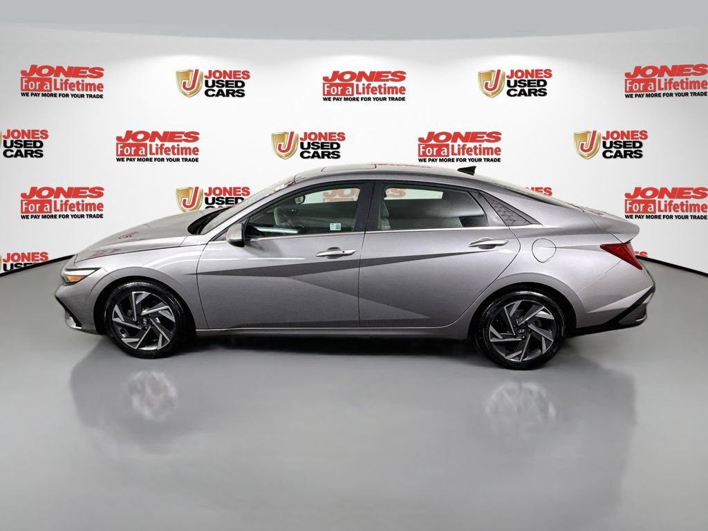 Certified 2024 Hyundai Elantra SEL w/ Convenience Package FWD image 16