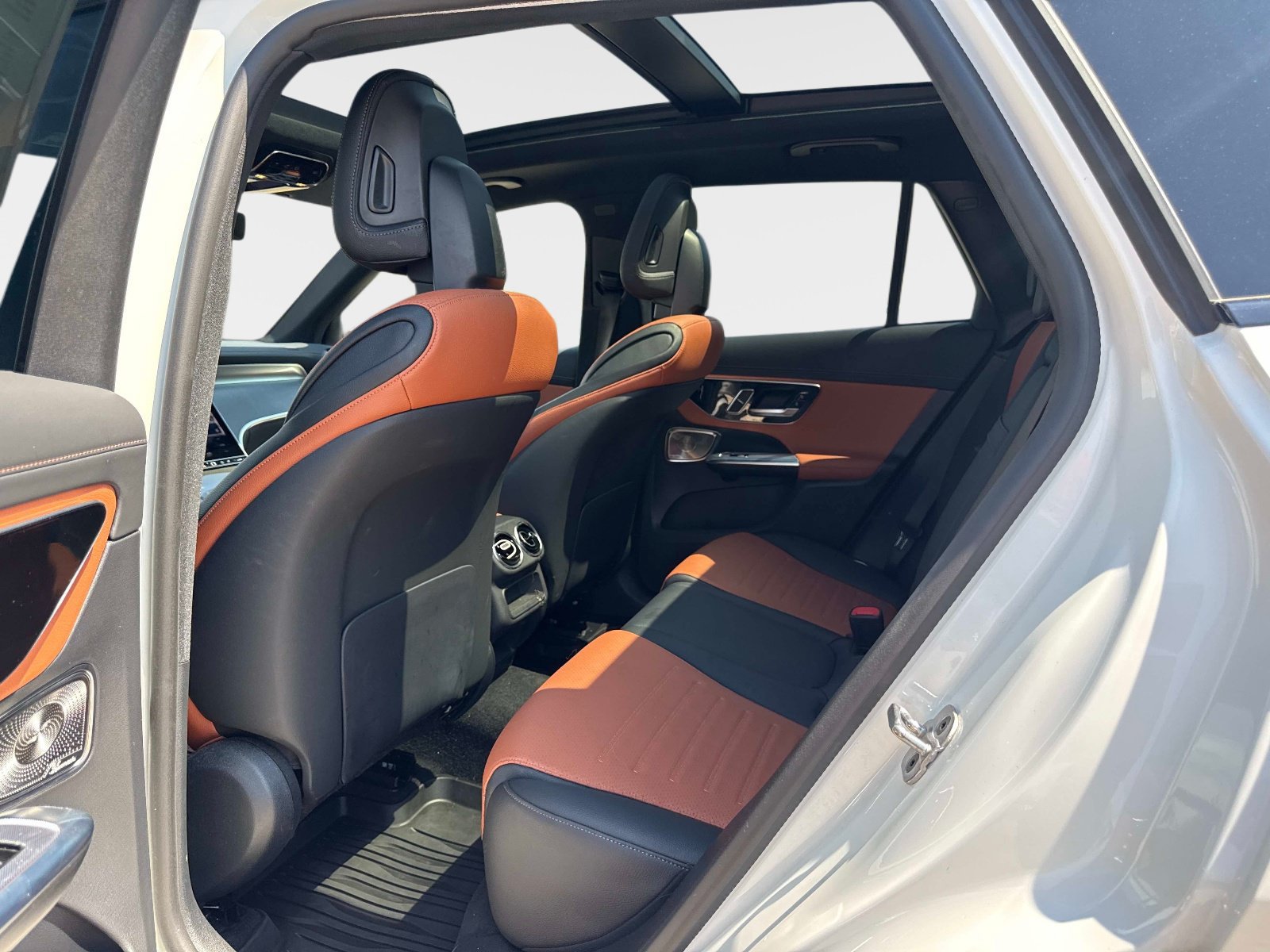 Used 2023 Mercedes-Benz GLC 300 image 12