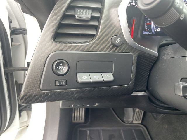 Used 2018 Chevrolet Corvette Stingray Coupe image 32