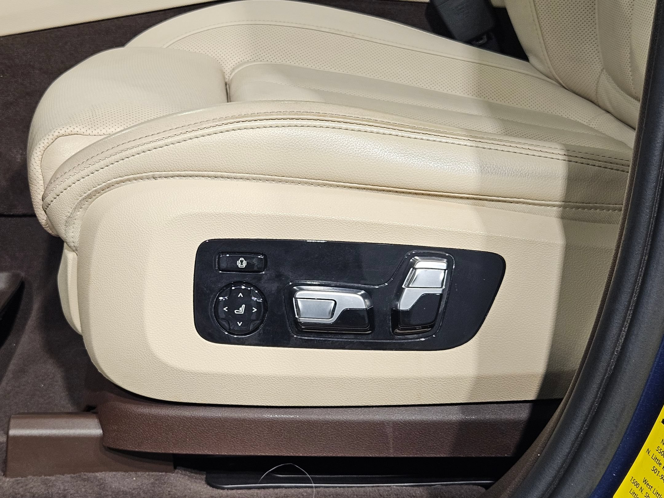 Used 2019 BMW X7 xDrive40i w/ Premium Package AWD/4WD image 23