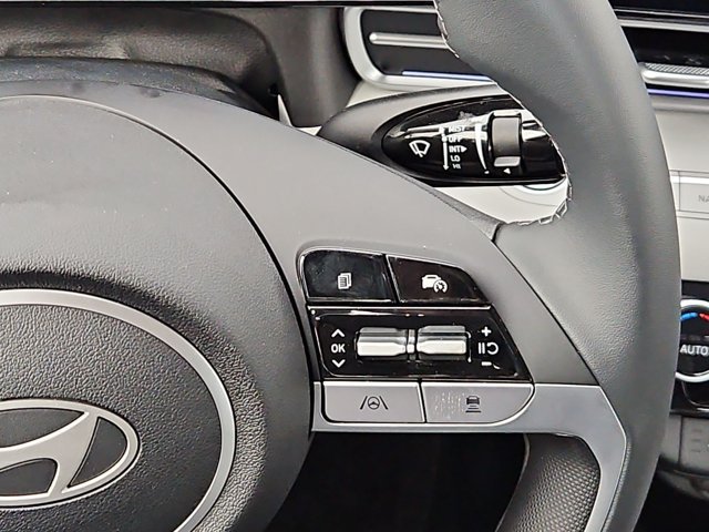 New 2026 Hyundai Elantra Limited FWD image 15