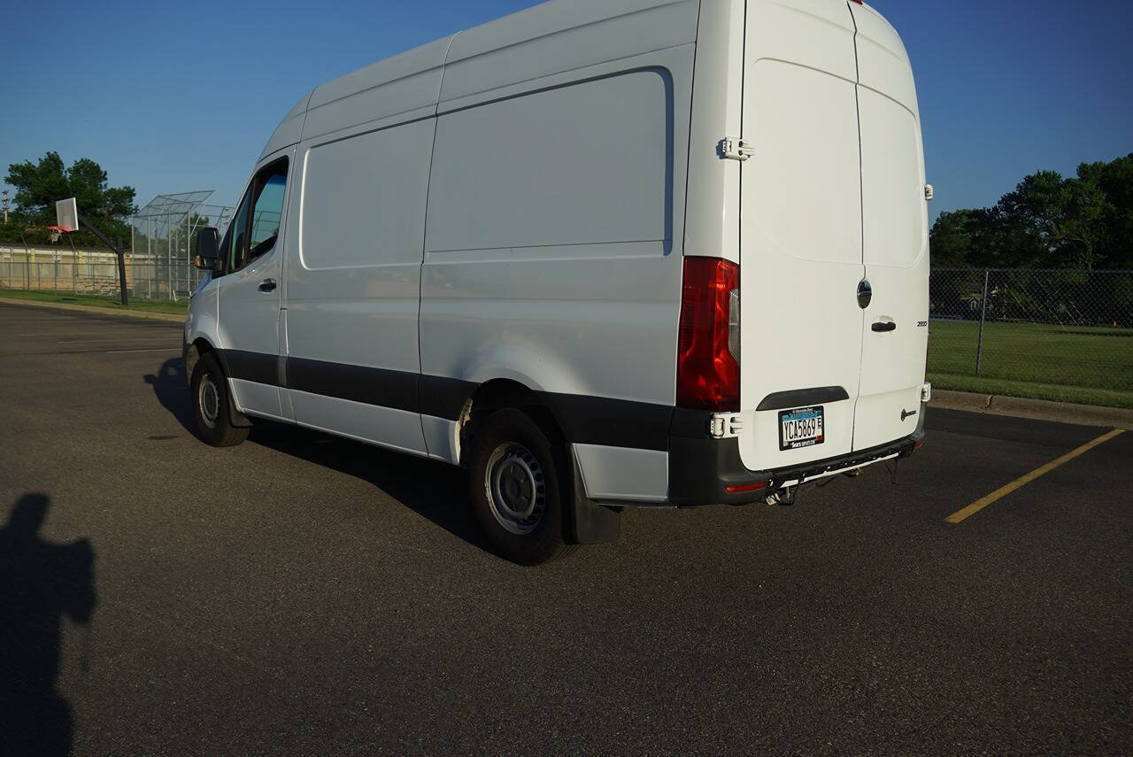 Used 2020 Freightliner Sprinter 2500 RWD image 7