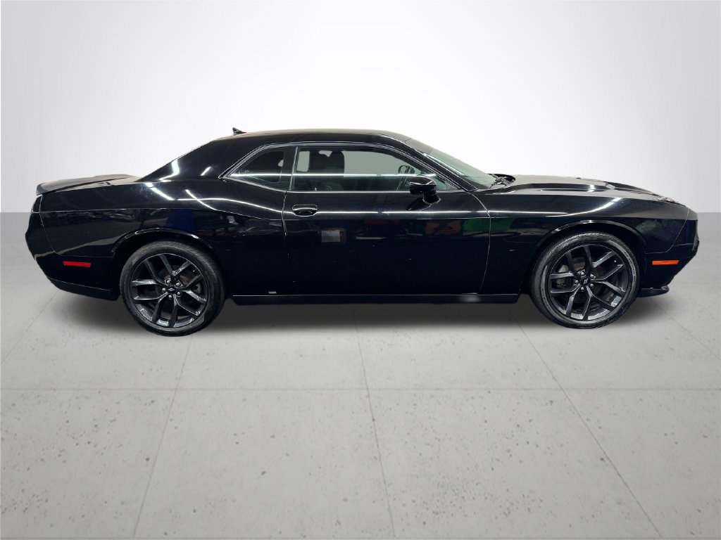 Used 2019 Dodge Challenger SXT w/ Blacktop Package RWD image 8