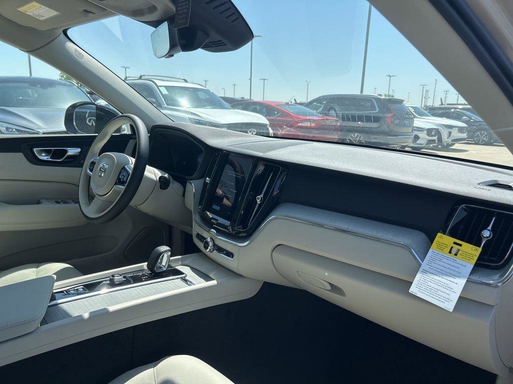 New 2025 Volvo XC60 T8 Plus w/ Protection Package Premier image 11