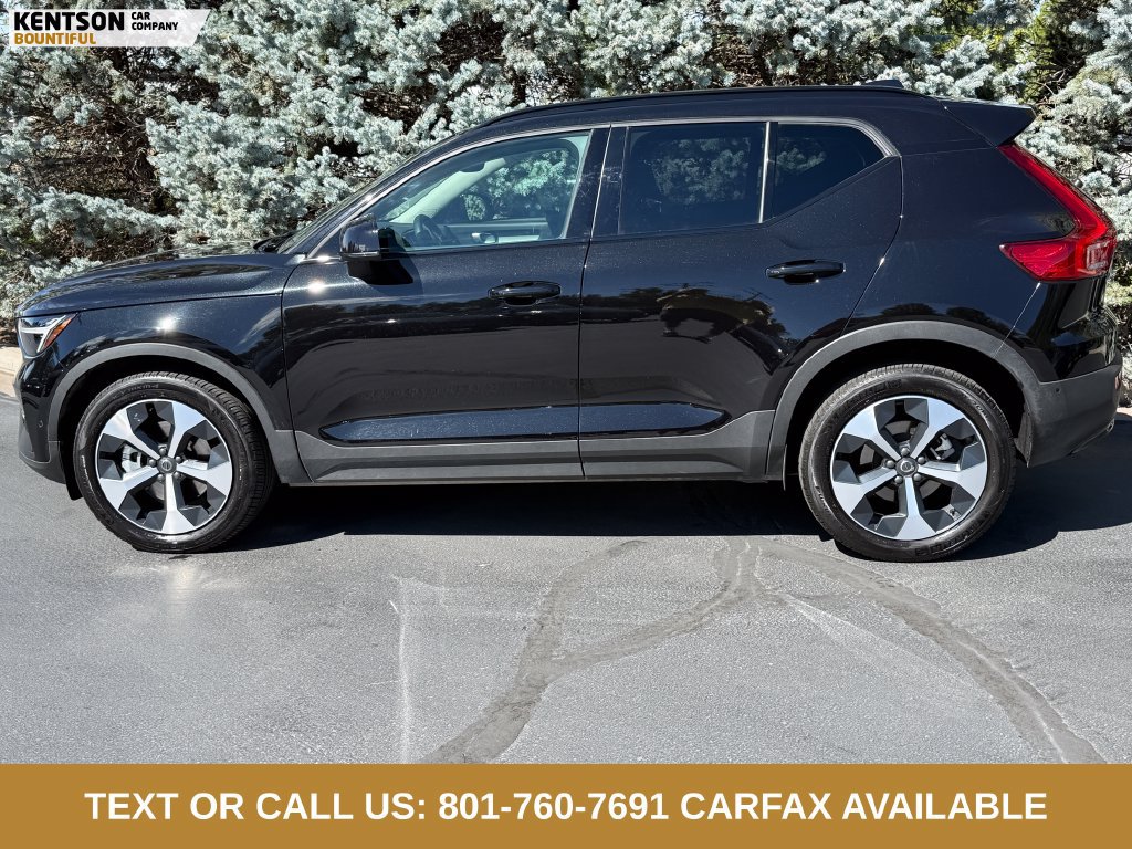 Used 2026 Volvo XC40 B5 Plus AWD/4WD image 4