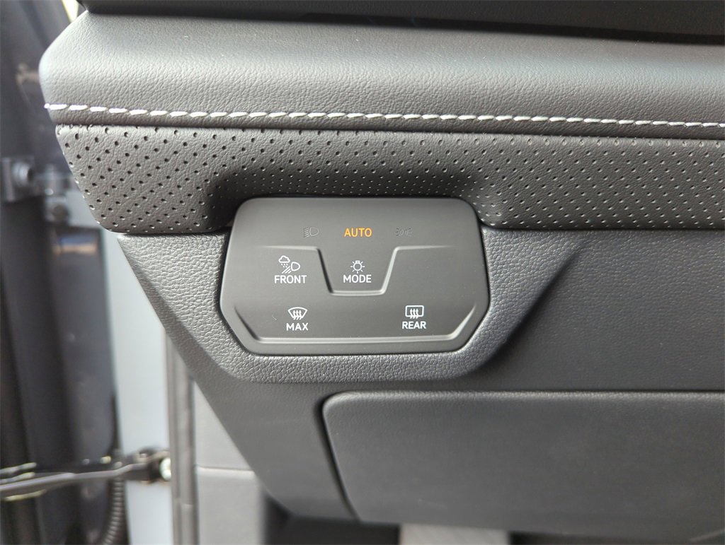 New 2026 Volkswagen Atlas SE image 37