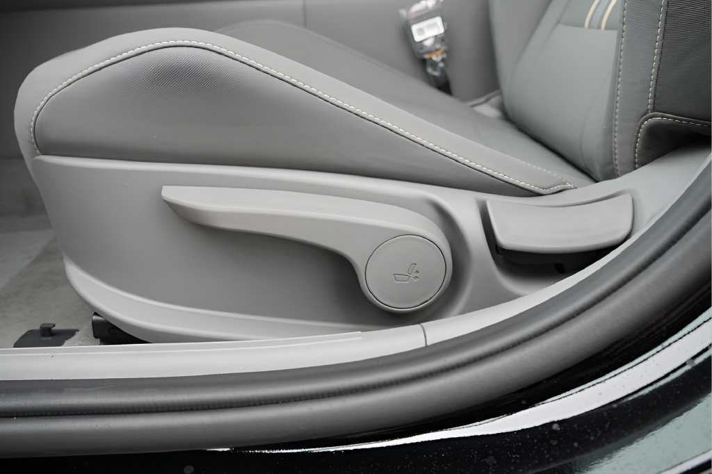 New 2026 Hyundai Elantra SEL Sport FWD image 19