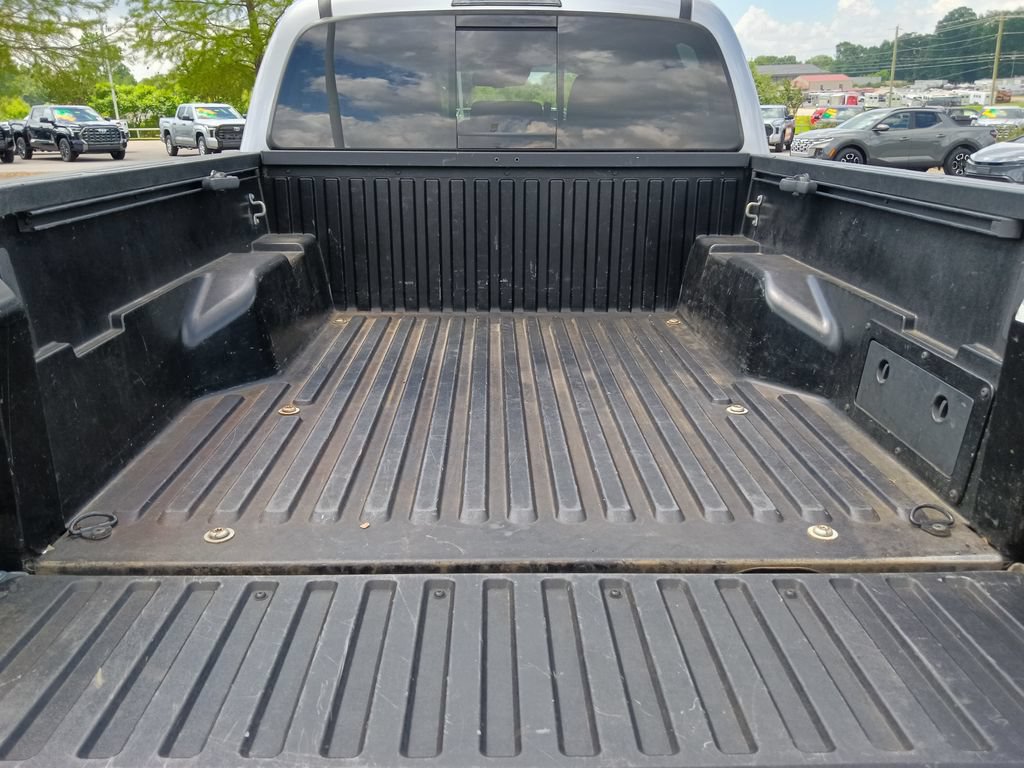 Used 2021 Toyota Tacoma SR5 w/ Technology Package AWD/4WD image 27