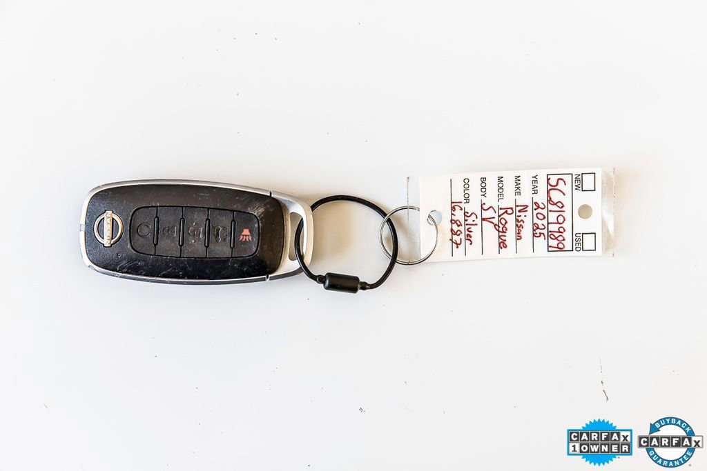 Used 2025 Nissan Rogue SV image 38