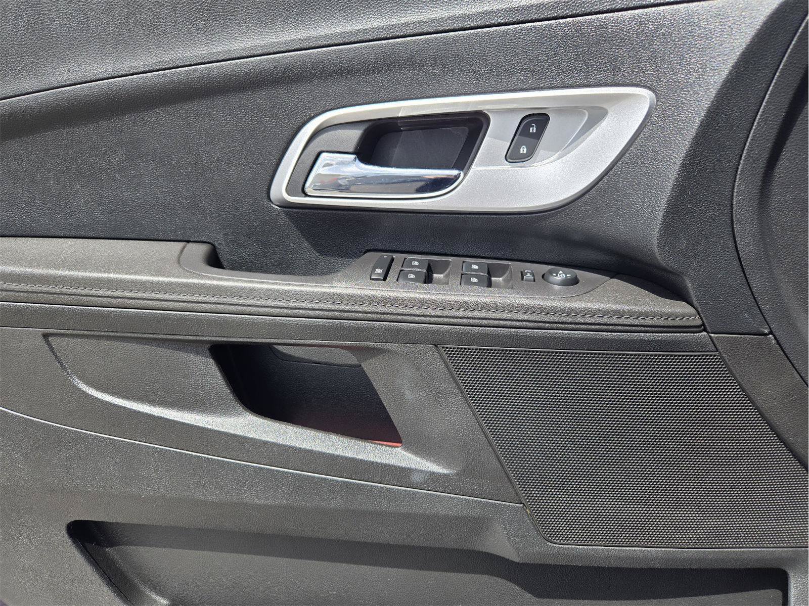 Used 2017 Chevrolet Equinox LT FWD image 19