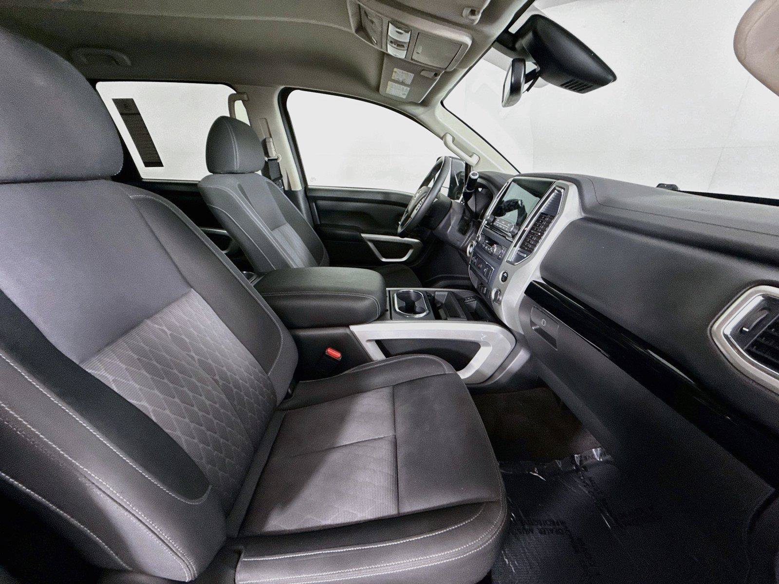 Used 2021 Nissan Titan SV w/ SV Convenience Package RWD image 38