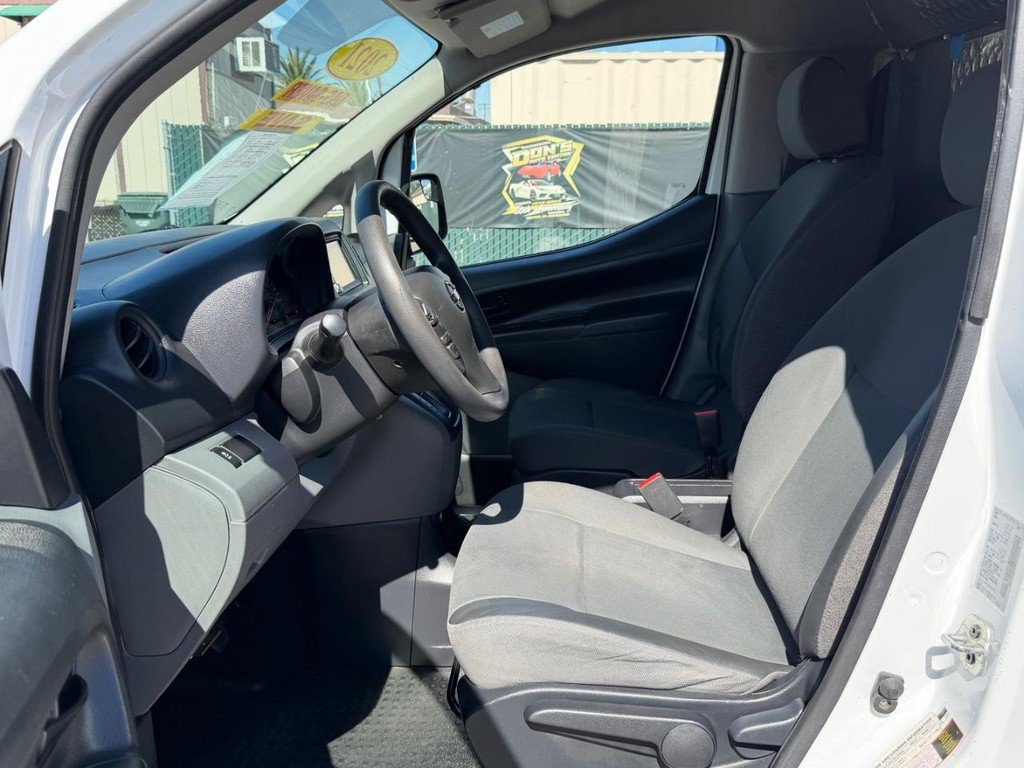 Used 2021 Nissan NV200 S FWD image 25