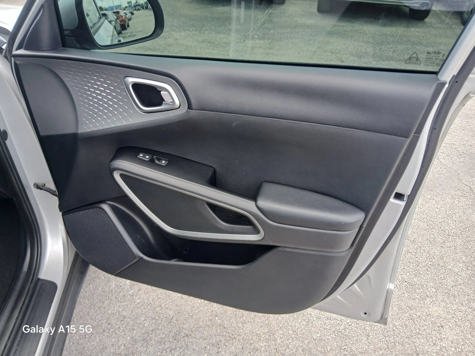 Used 2020 Kia Soul LX FWD image 16