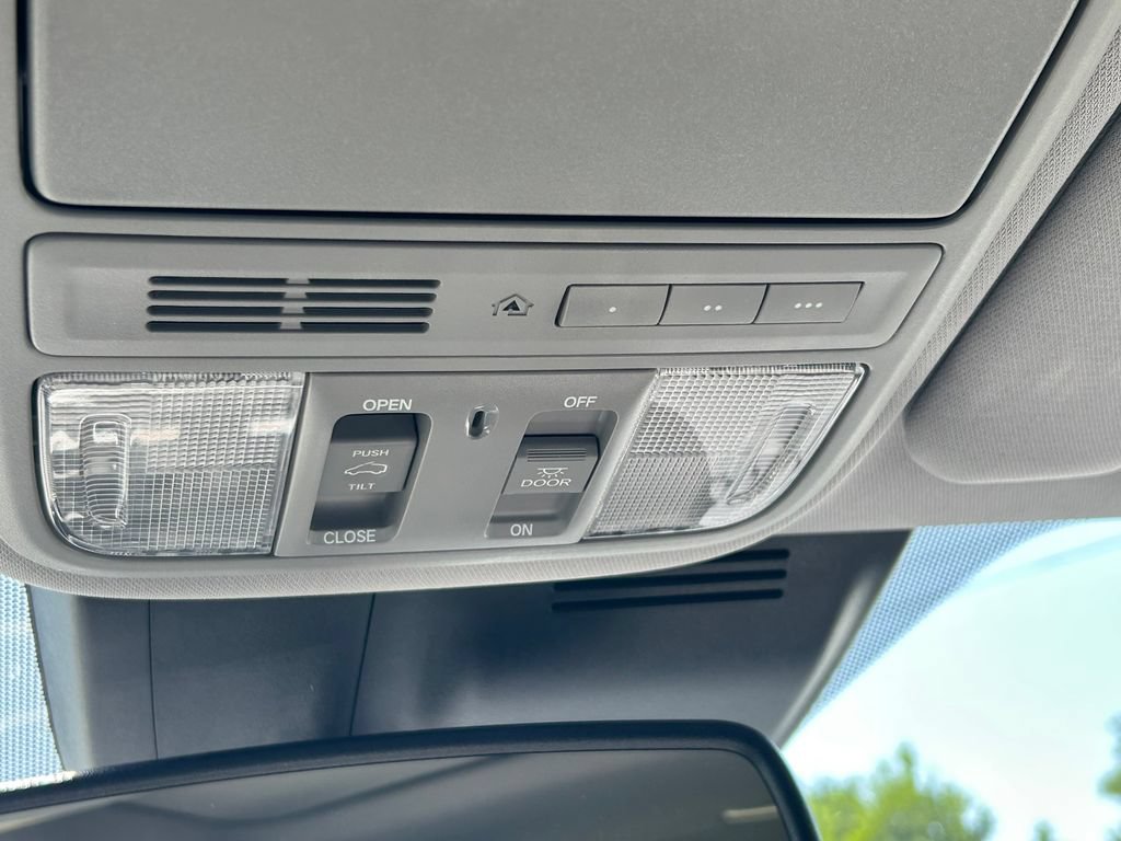 Used 2017 Honda CR-V EX-L image 18