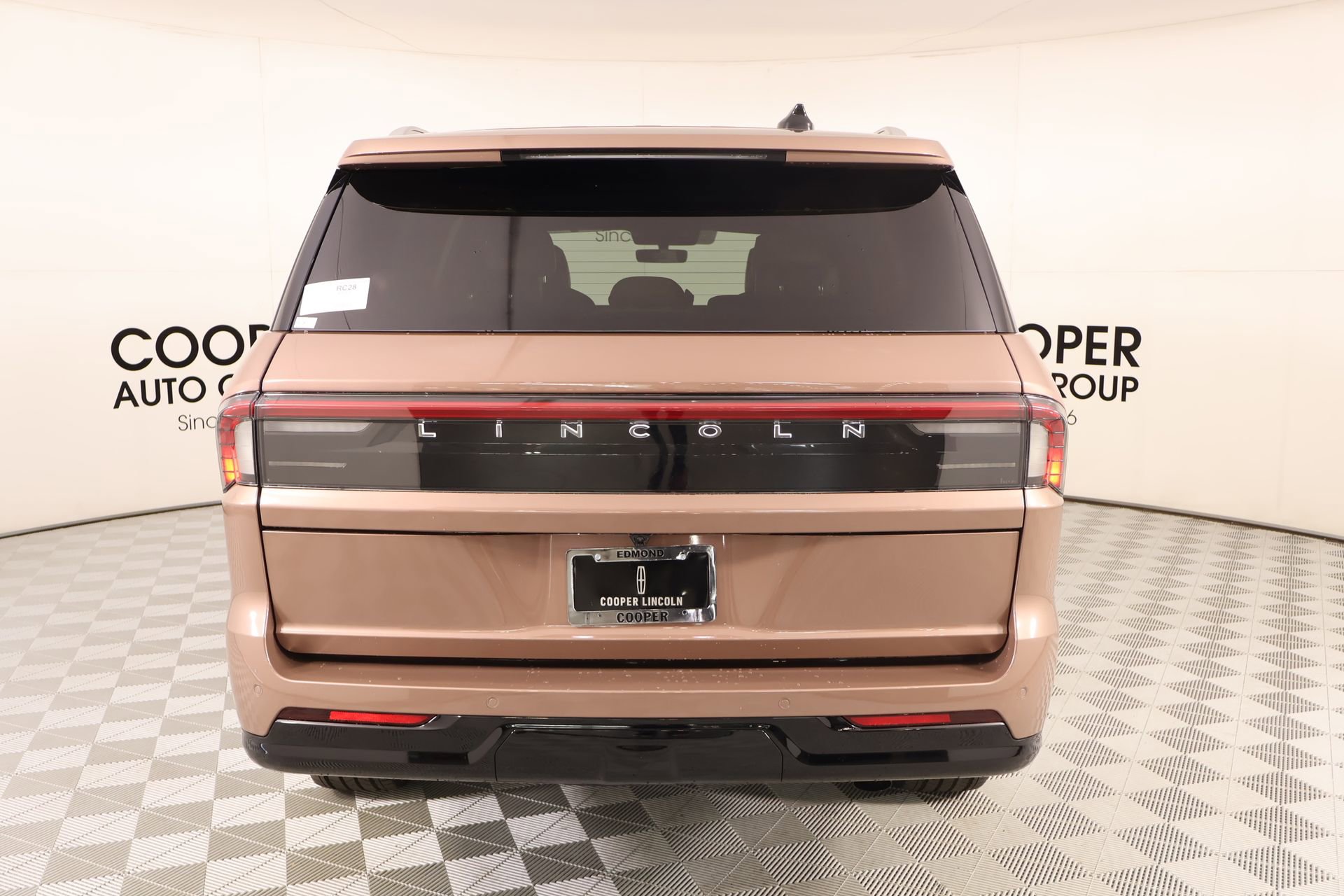 New 2026 Lincoln Navigator Black Label AWD/4WD image 23