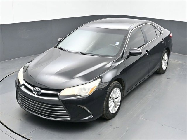 Used 2016 Toyota Camry LE image 31