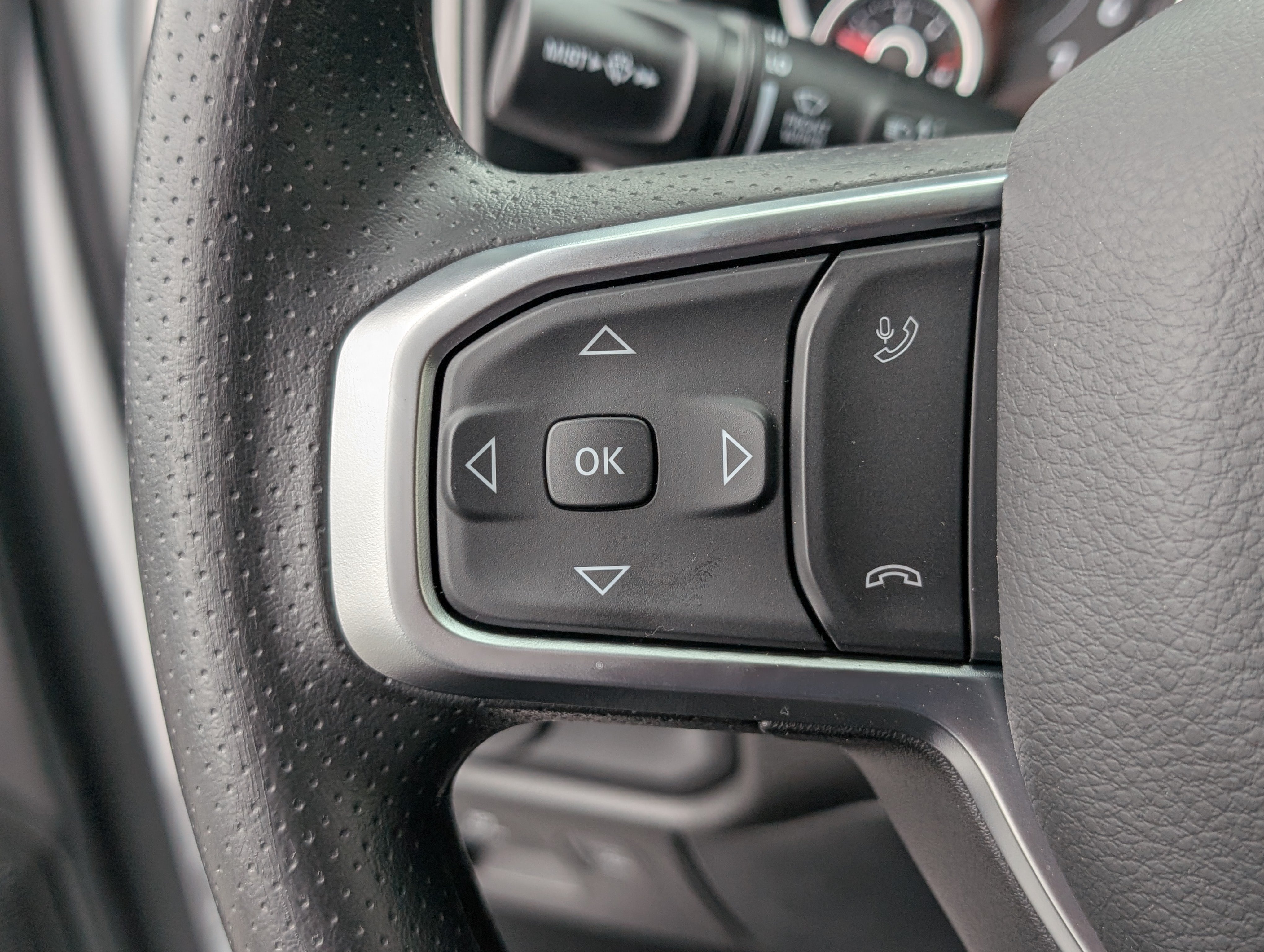 New 2025 RAM 1500 Tradesman w/ Night Edition AWD/4WD image 18