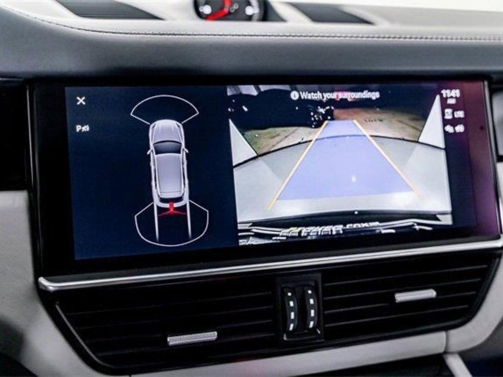 Used 2022 Porsche Cayenne S image 43