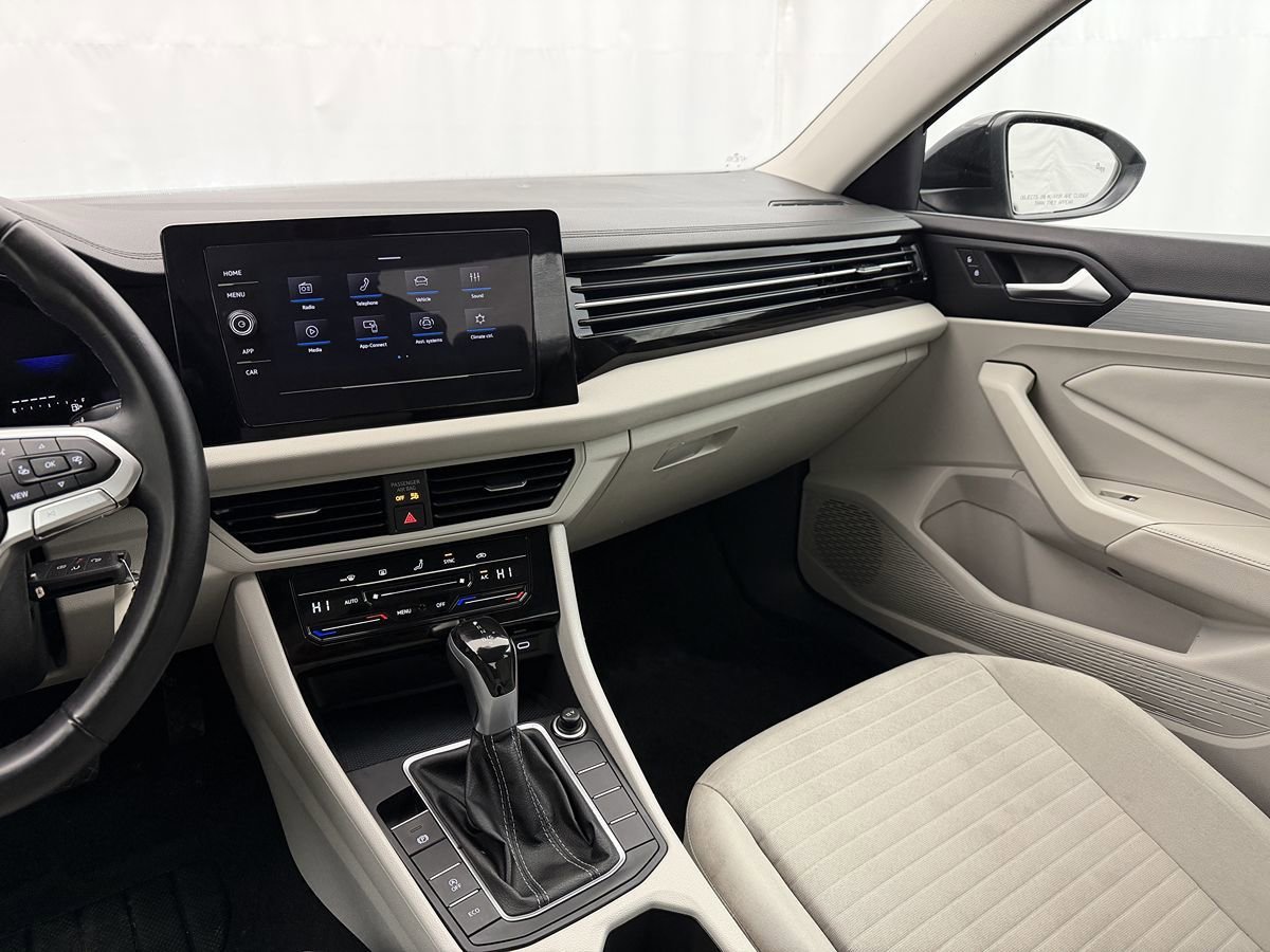Used 2025 Volkswagen Jetta S image 16