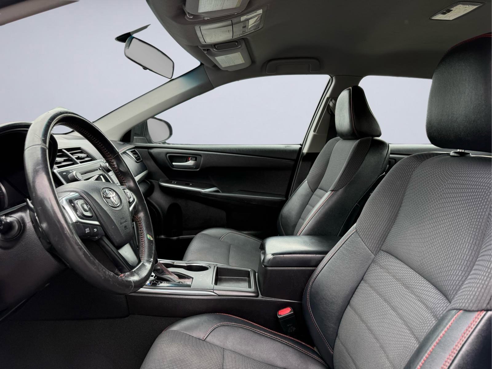 Used 2017 Toyota Camry SE FWD image 15