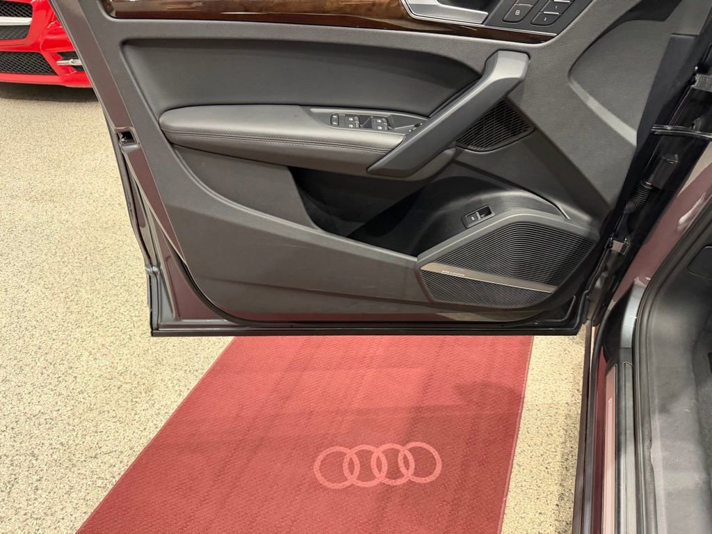 Used 2019 Audi Q5 3.0T Premium Plus w/ Premium Plus Package AWD/4WD image 19
