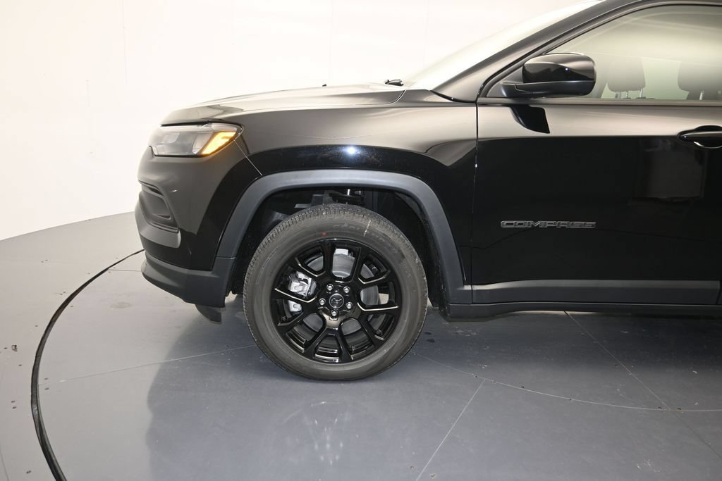 New 2026 Jeep Compass Latitude AWD/4WD image 9