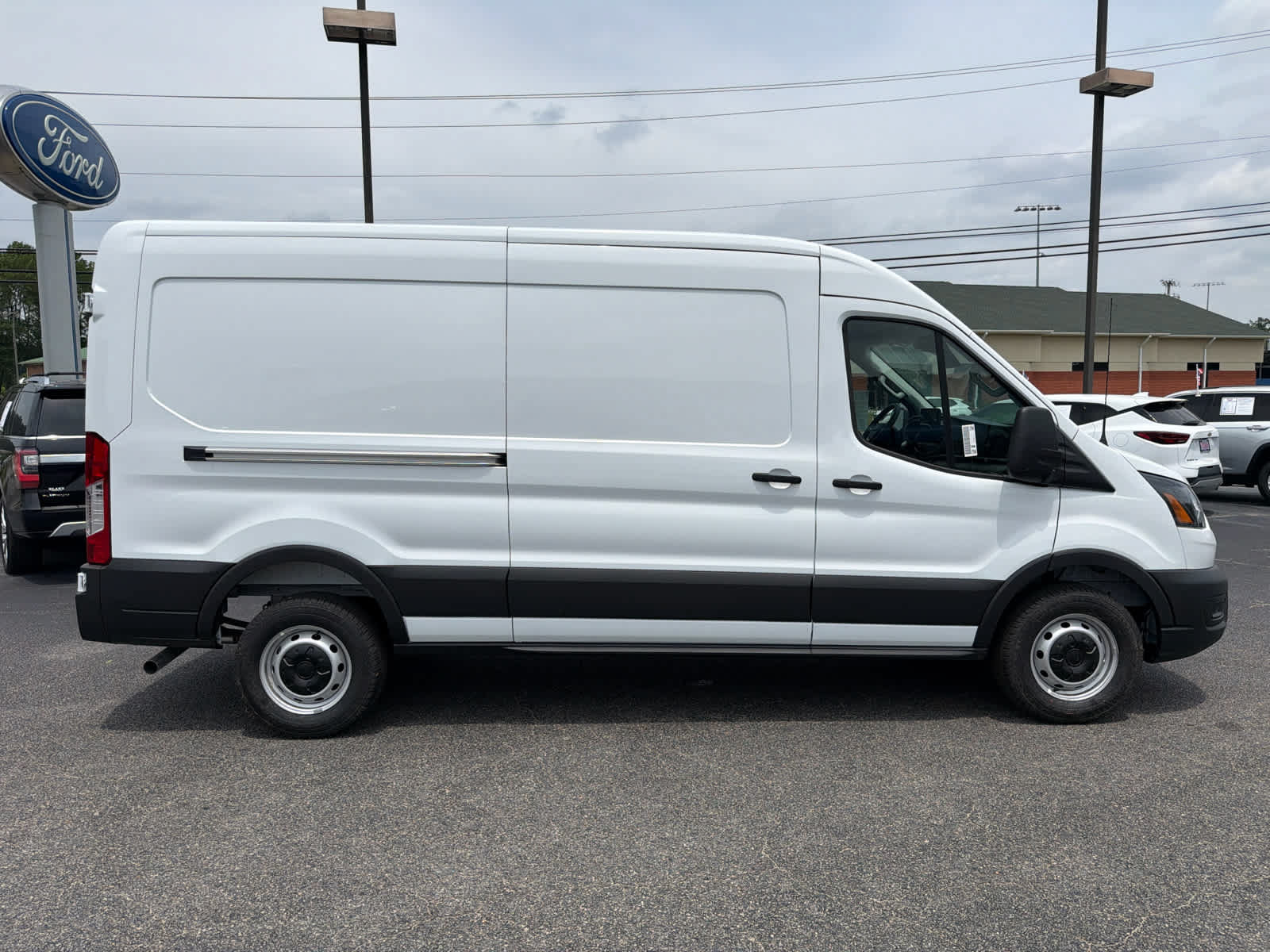 New 2026 Ford Transit 250 148 Medium Roof RWD image 2