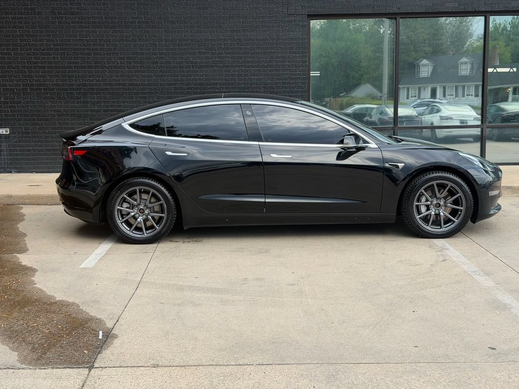 Used 2020 Tesla Model 3 Long Range AWD/4WD image 9