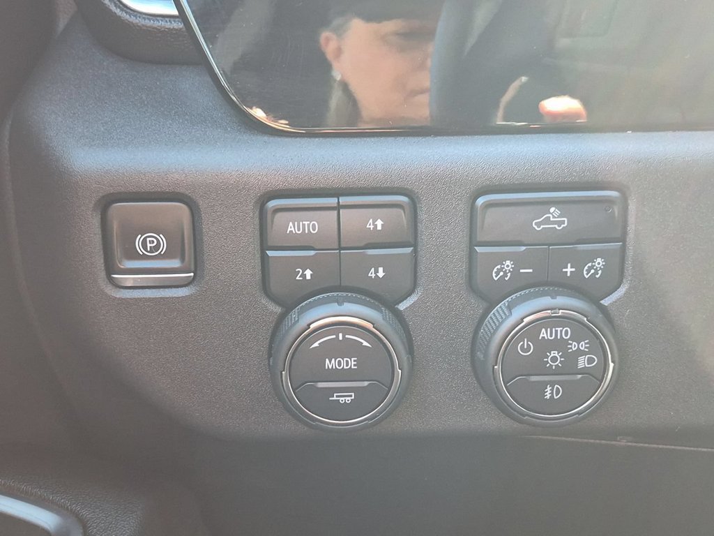 Used 2024 Chevrolet Silverado 1500 RST w/ Convenience Package II AWD/4WD image 18