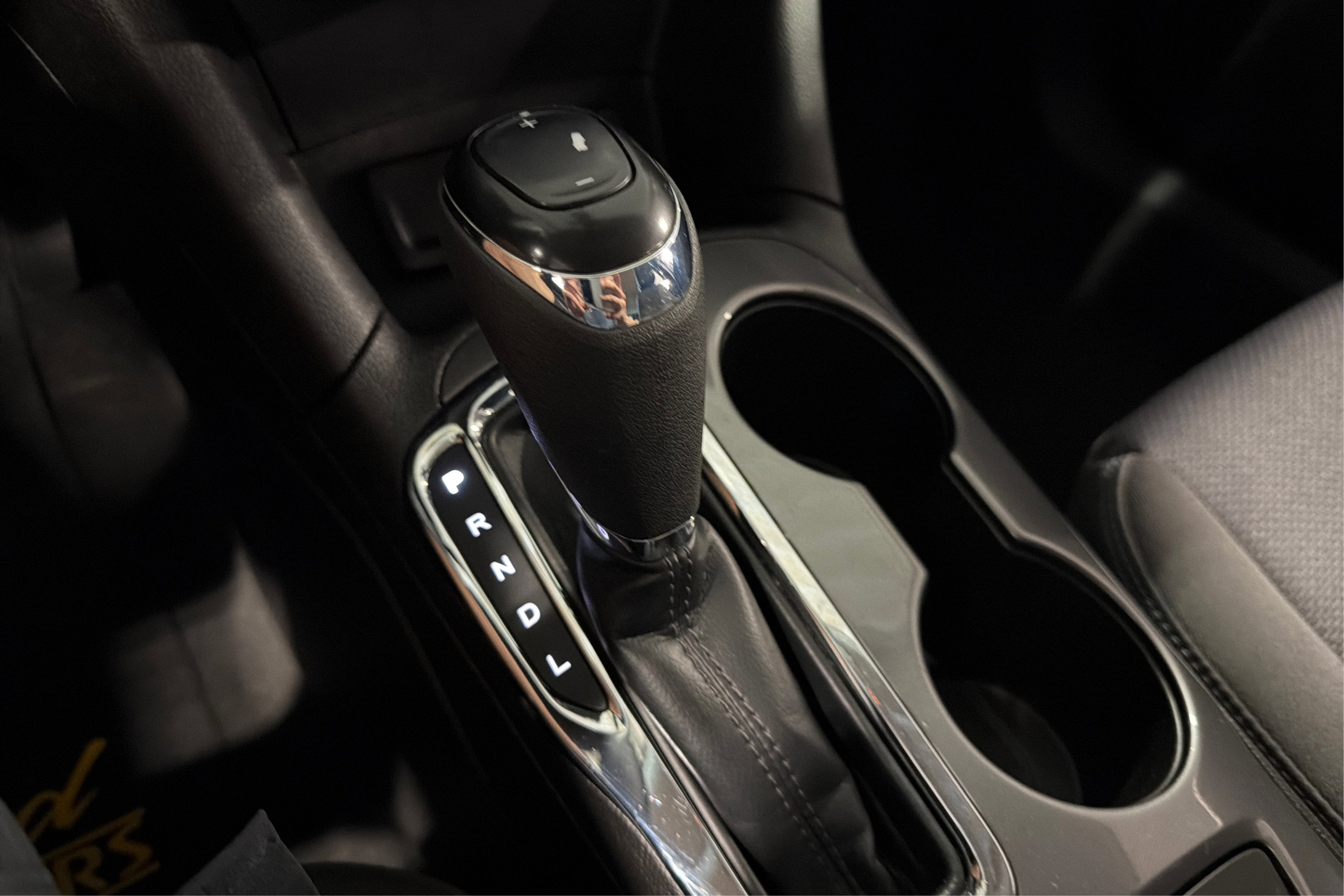 Used 2018 Chevrolet Cruze LT w/ Convenience Package FWD image 32