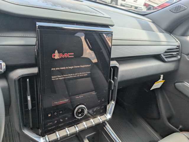 New 2026 GMC Acadia AT4 w/ Luxury Package AWD/4WD image 21