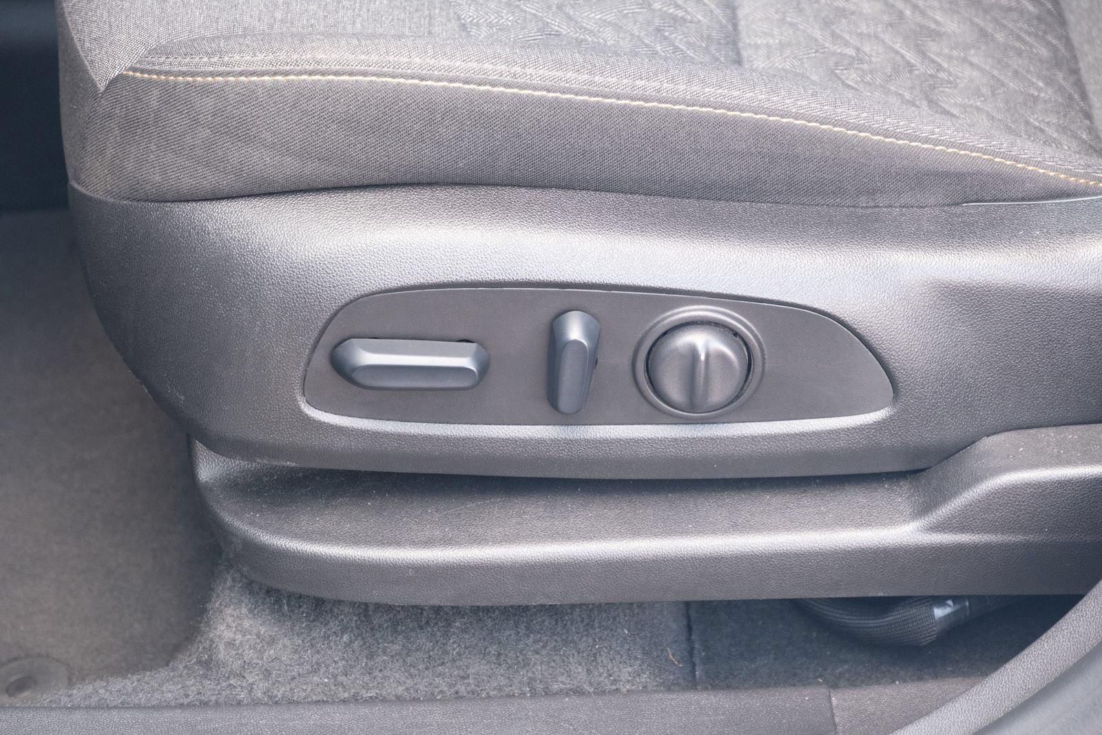 Used 2024 Chevrolet Equinox LT AWD/4WD image 12
