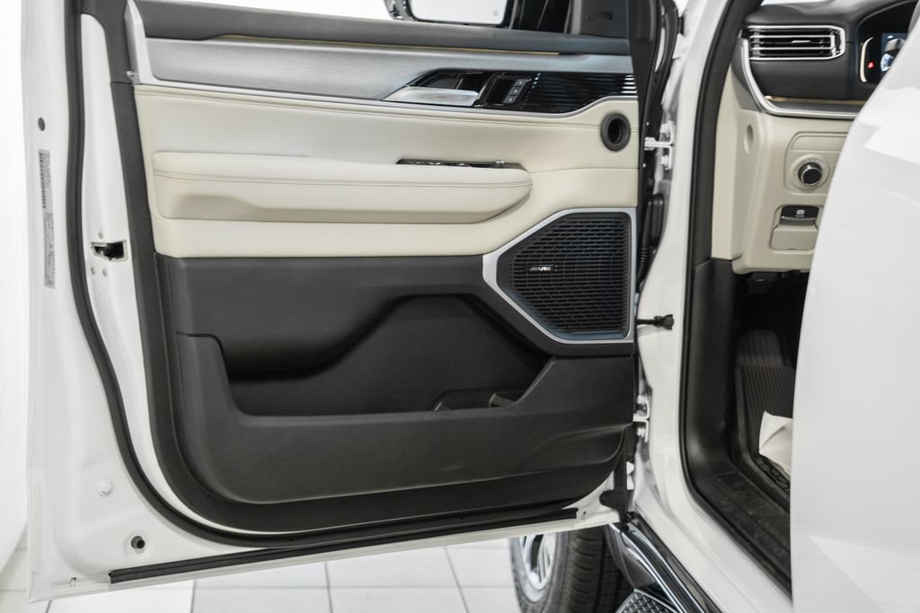 New 2026 Jeep Grand Wagoneer 4WD image 45