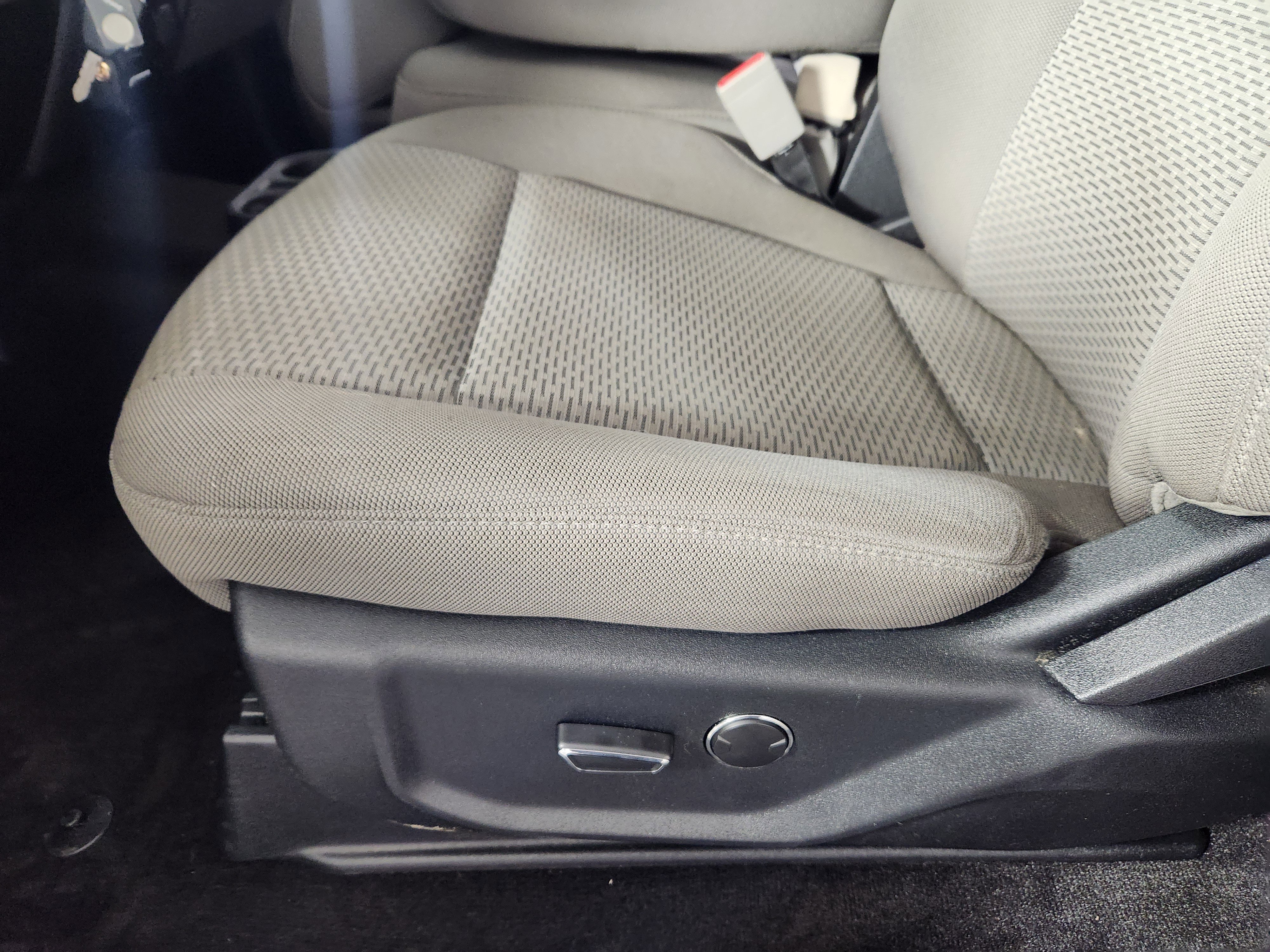 Certified 2018 Ford F150 XLT w/ Equipment Group 301A Mid image 12