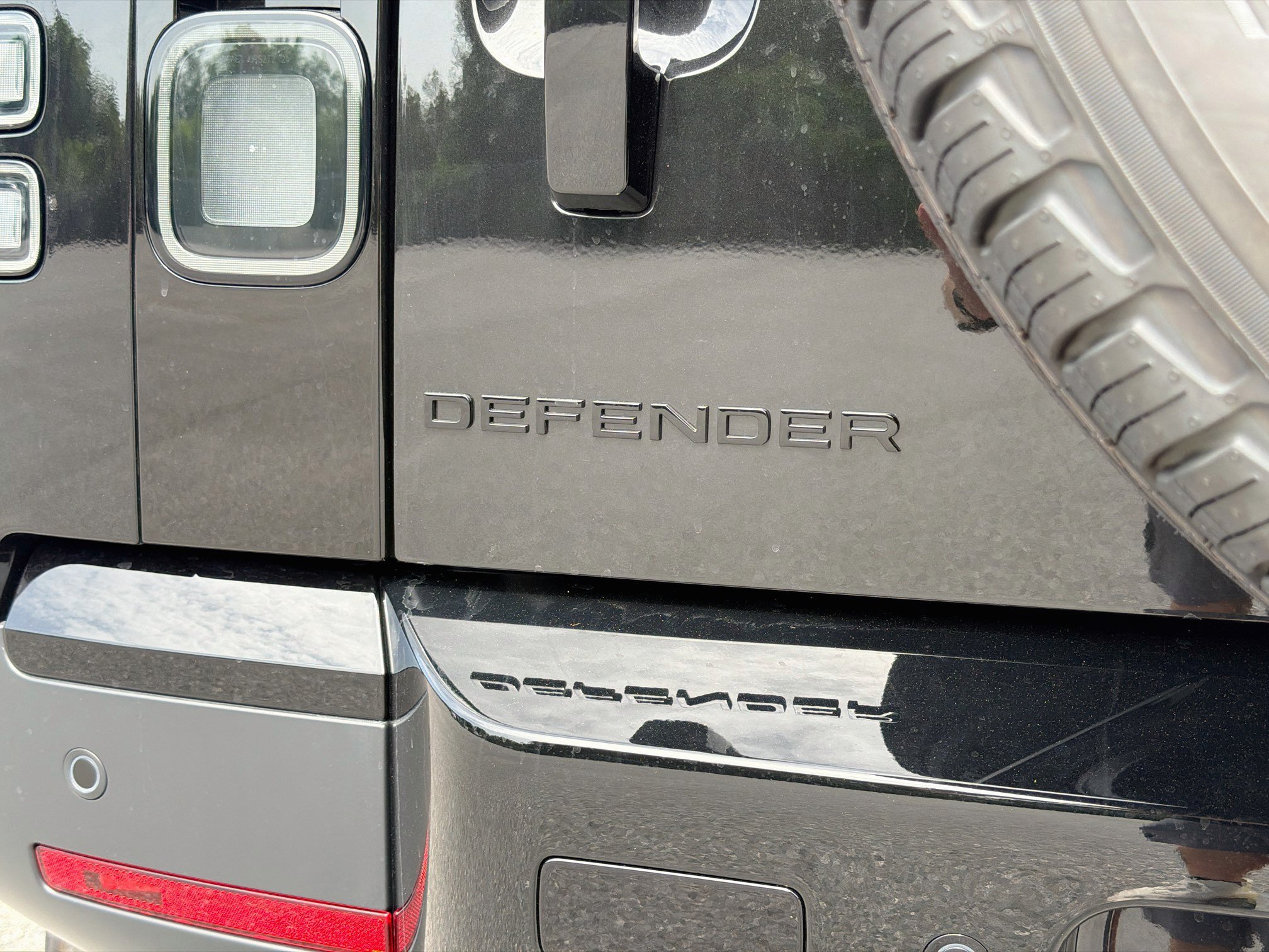 New 2026 Land Rover Defender 110 S AWD/4WD image 11