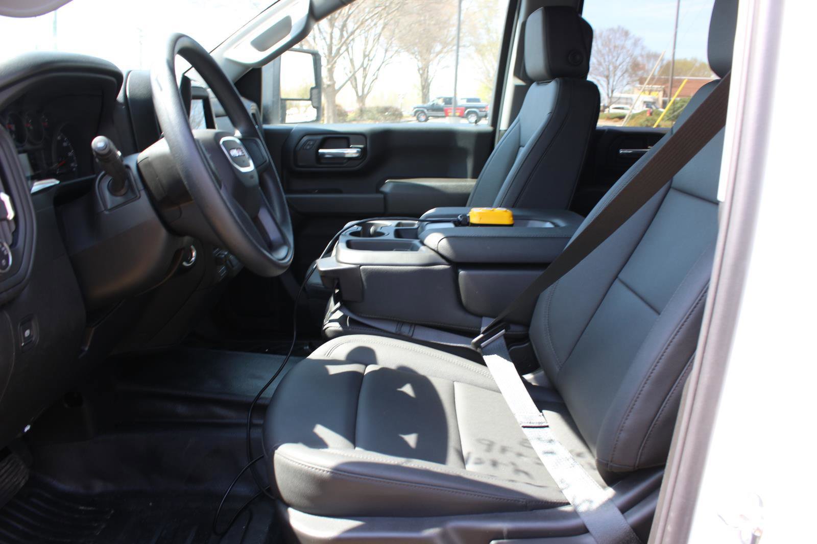 New 2026 GMC Sierra 3500 Pro w/ Convenience Package image 10