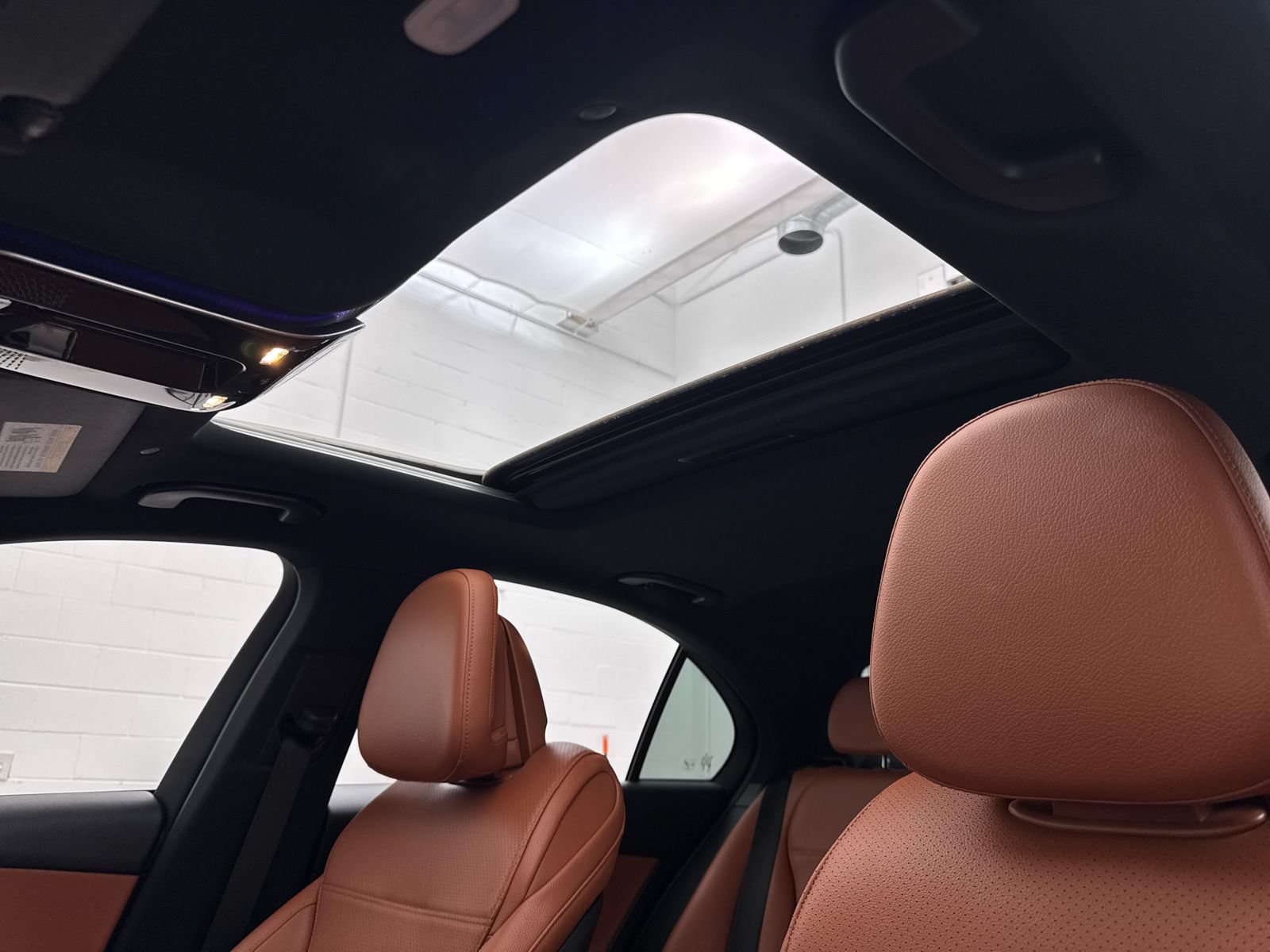 Used 2024 Mercedes-Benz C 300 Sedan image 3