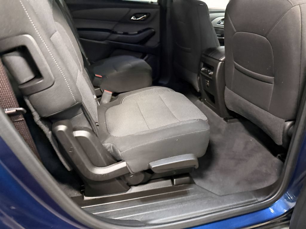 Used 2023 Chevrolet Traverse LT w/ LPO, Floor Liner Package AWD/4WD image 65
