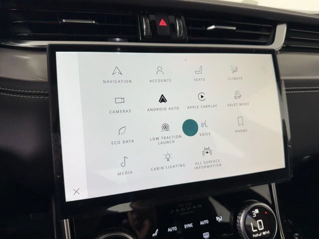 New 2024 Jaguar XF R-Dynamic SE AWD/4WD image 32