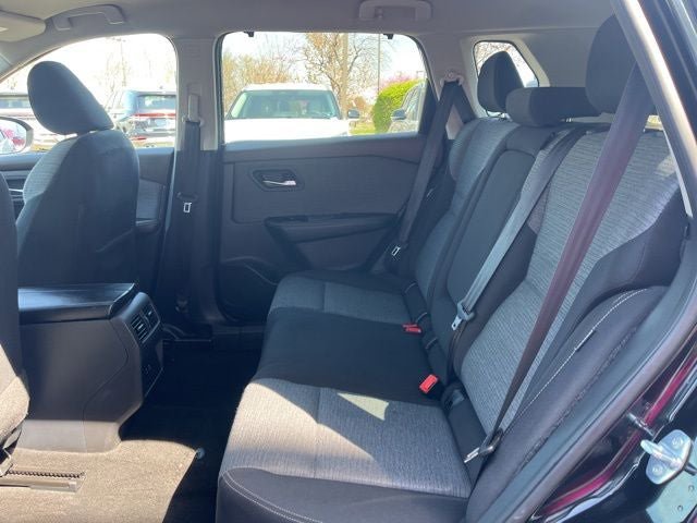 Used 2023 Nissan Rogue SV FWD image 13