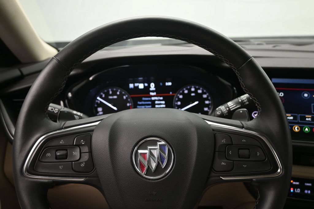 Used 2022 Buick Envision Essence w/ Technology Package I AWD/4WD image 13