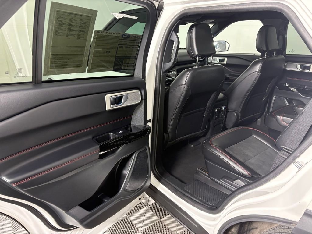 Certified 2023 Ford Explorer ST-Line w/ Class IV Trailer Tow Package image 27