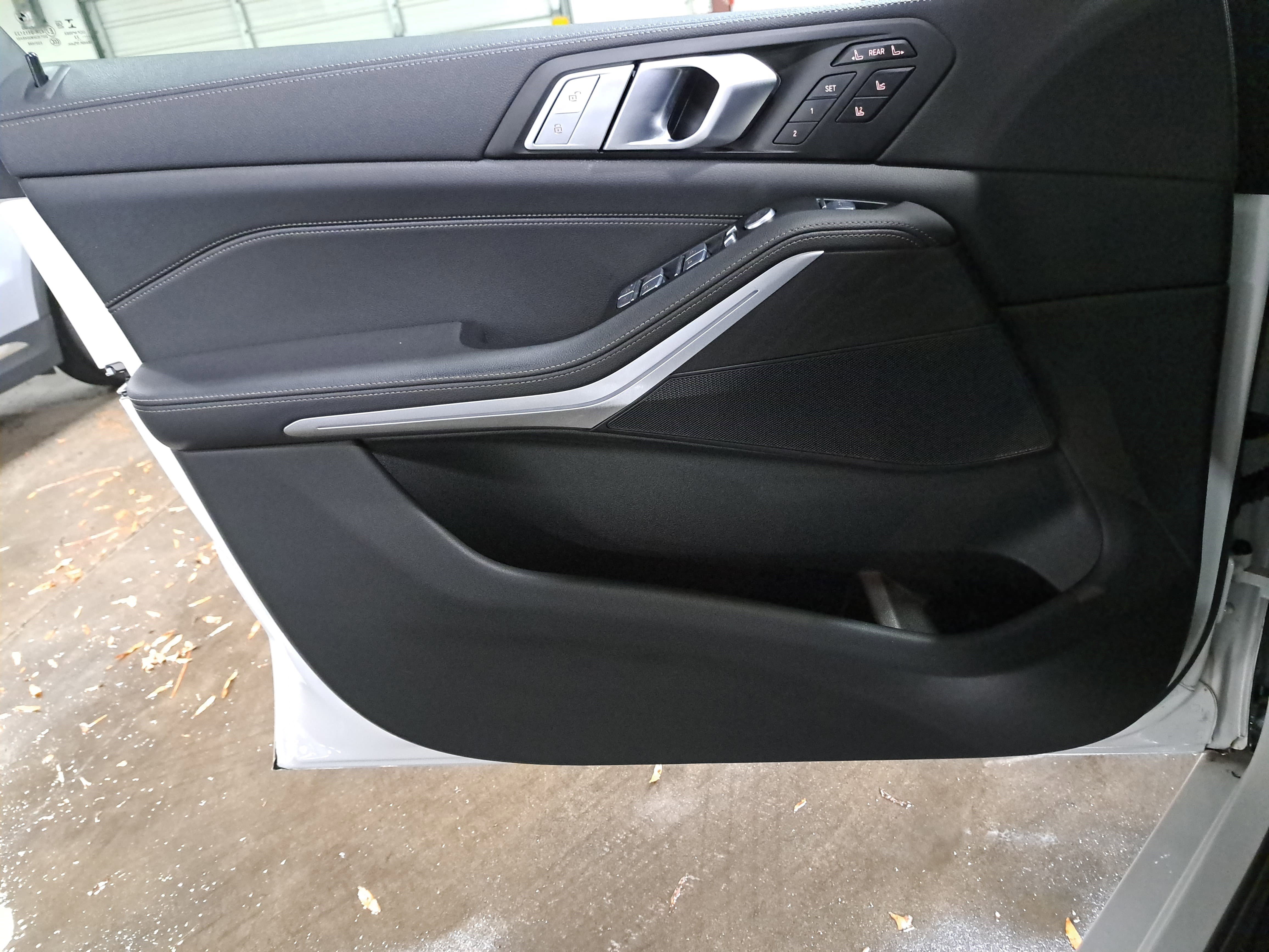 Used 2022 BMW X7 xDrive40i w/ Executive Package image 29