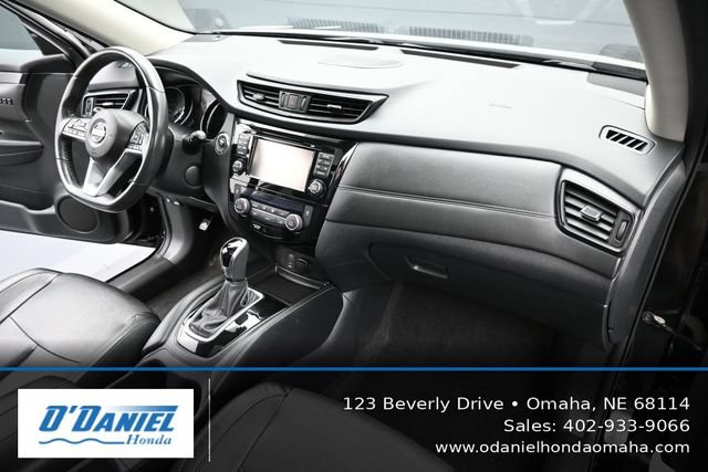 Used 2017 Nissan Rogue SL w/ SL Premium Package AWD/4WD image 42
