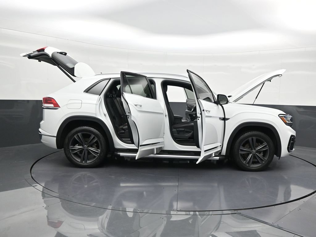 Used 2020 Volkswagen Atlas Cross Sport SE w/ Panoramic Sunroof Package image 37