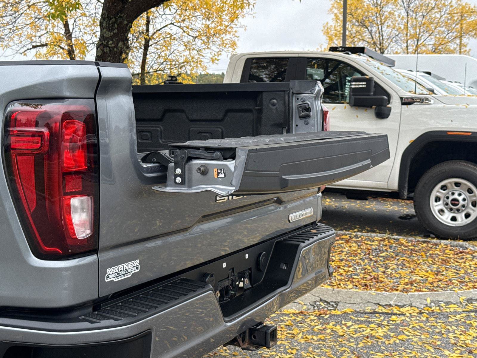 Used 2022 GMC Sierra 1500 Elevation AWD/4WD image 9