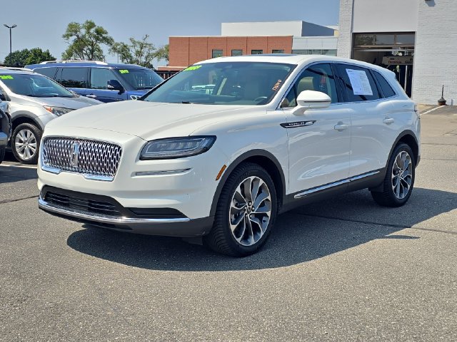 Used 2023 Lincoln Nautilus Reserve w/ Luxury Package AWD/4WD image 2