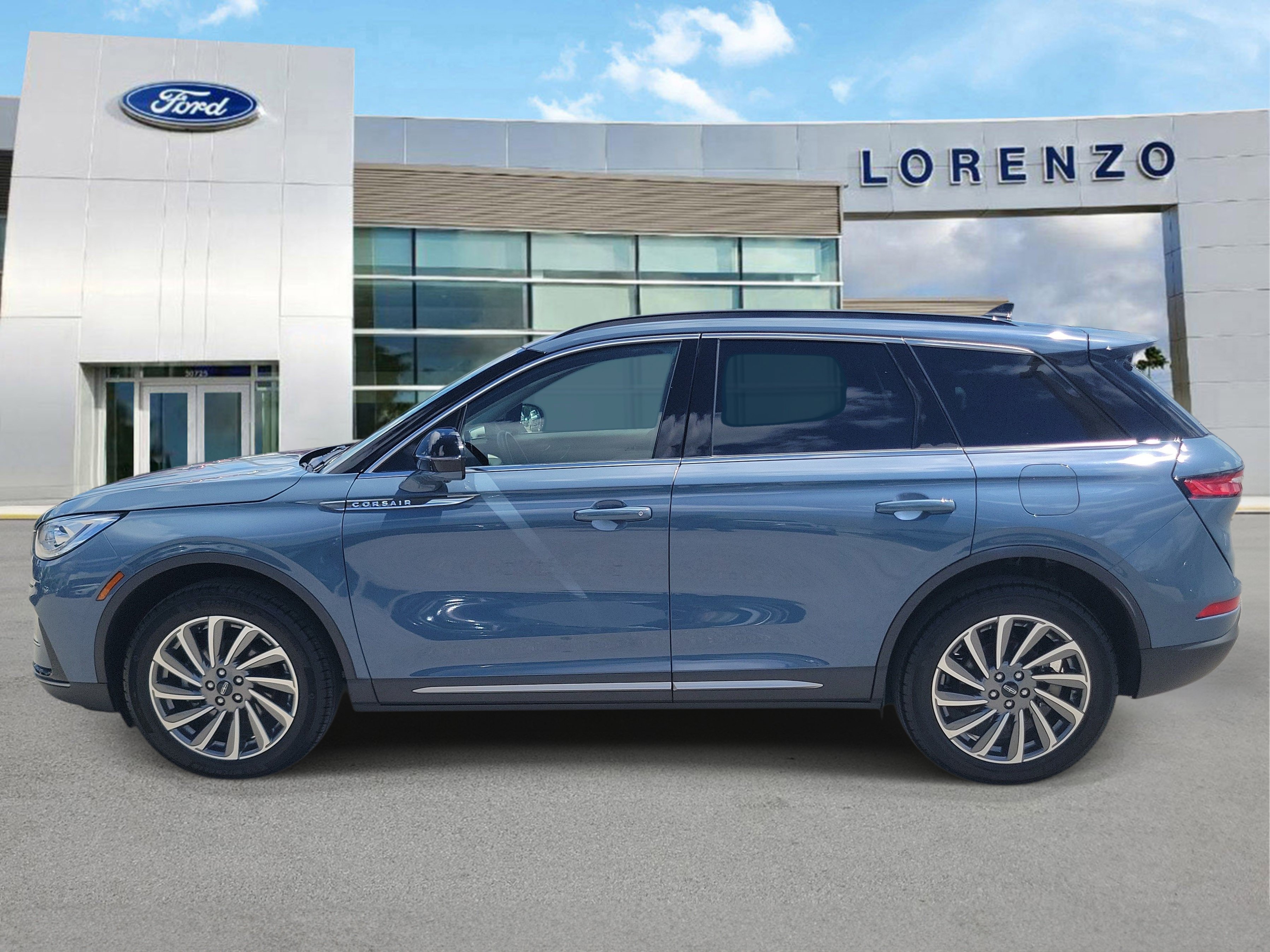 Used 2025 Lincoln Corsair Reserve FWD image 8
