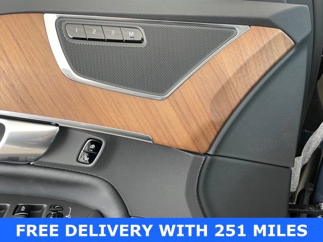 New 2024 Volvo XC90 B6 Plus w/ Protection Package AWD/4WD image 15